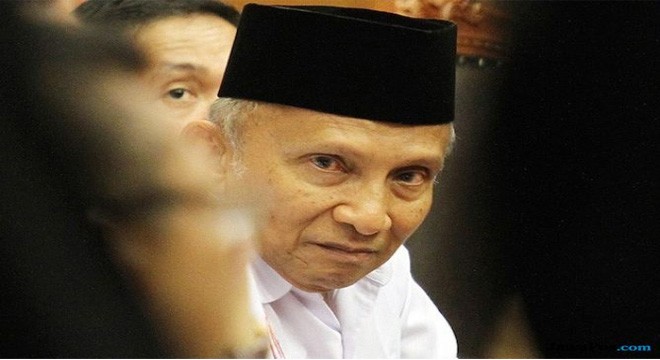 Ketua Dewan Kehormatan Partai Amanat Nasional (PAN) Amien Rais mengatakan, saat ini yang menjadi persoalan adalah mewujudkan kepemimpinan yang jujur. (jpnn/jawapos.com)