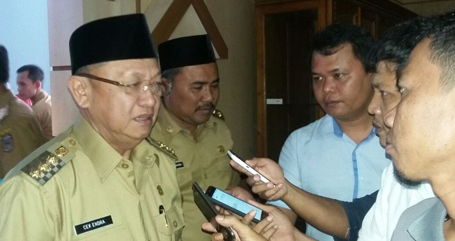 Bupati Sarolangun Cek Endra.