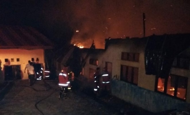 Tiga Kelas SMK 9 Lurah Kota Jambi Terbakar.