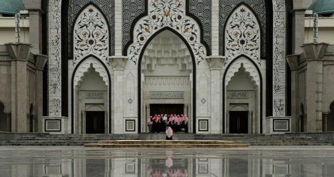 Malaysia mempunyai dua hukum ganda, yang membolehkan adanya hukuman syariah. (AFP)