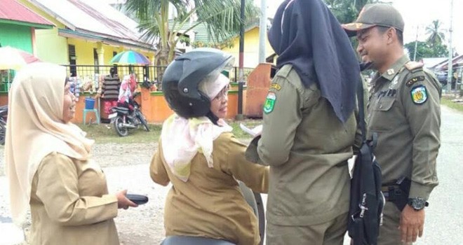 Satpol PP Tebo, Selasa (4/9) kemarin kembali menggelar razia ASN yang berkeliaran saat jam kerja.