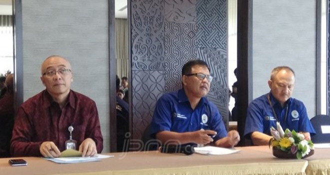 Ketua Panselnas CPNS 2018 Bima Haria Wibisana (kiri). 