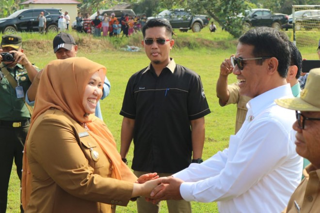 Bupati Masnah Sambut Kunjungan Kerja Mentri Pertanian RI.