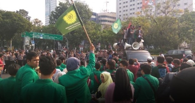 Aksi Mahasiswa depan Istana Negara. Foto : Rmol.