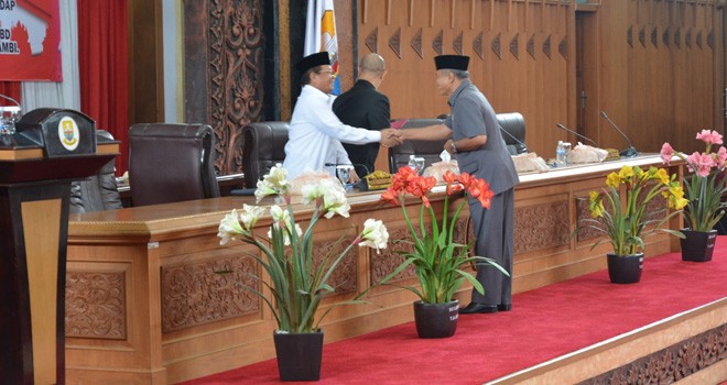 Rapat Paripurna Dewan Perwakilan Rakyat Daerah (DPRD) Provinsi Jambi dalam rangka Penyampaian Pemandangan Umum Fraksi-fraksi terhadap Ranperda APBD Provinsi Jambi Tahun Anggaran 2019.