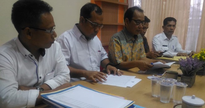 Rakor bersama partai politik dan pleno Komisioner KPU Provinsi Jambi, Kamis (20/9) kemarin.