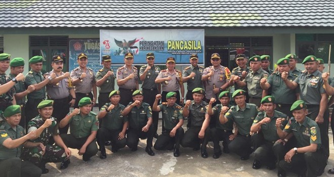 foto bersama.