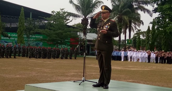 Upacara Hari Ulang Tahun (HUT) TNI ke-73, yang  digelar sekitar pukul 08.00 WIB.
