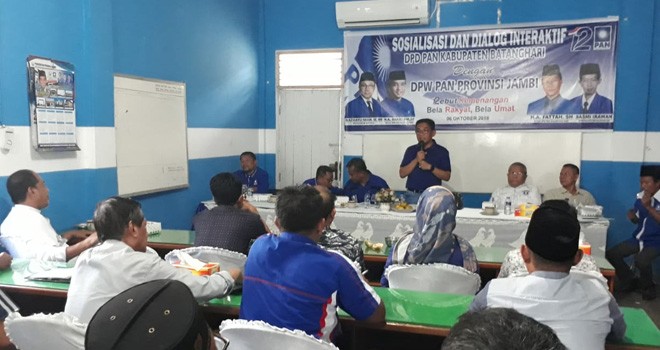Ketua Dewan Pimpinan Wilayah (DPW) Partai Amanat Nasional (PAN) Provinsi Jambi, H Bakri, Senin (8/10) melakukan konsolidasi ke DPD PAN Kabupaten Batanghari.