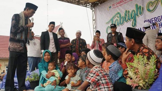 14 Warga SAD Di Maro Sebo Ulu Di Islamkan Ustadz Abdul Somad.