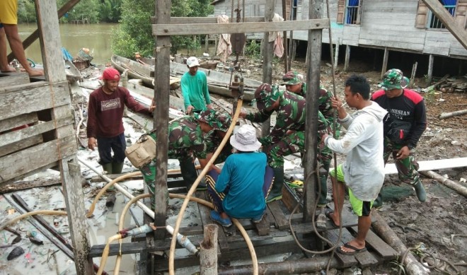 Prajurit Kodim 0419/Tanjab Juga Gelar Operasi Bakti TNI.
