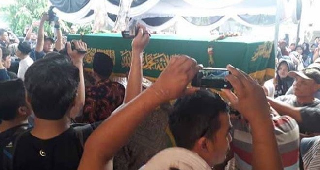 Jenazah Jannatun Cintya Dewi tiba di kediamannya di Sukodono, Sidoarjo, Jawa Timur. Foto JPG