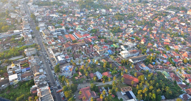 Sebagian wilayah Kota Jambi diambil dari ketinggian beberapa waktu lalu. Luas wilayah Kota Jambi saat ini tersisa 172 kilometer persegi