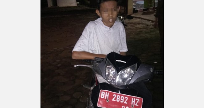 Satpol PP Kota Jambi mengamankan motor dinas yang gunakan balap liar dikawasan tugu keris siginjai.