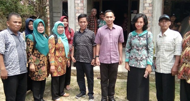 Dipo Nurhadi Ilham usai menemui masyarakat untuk berdialog pad sebuah kesempatan.