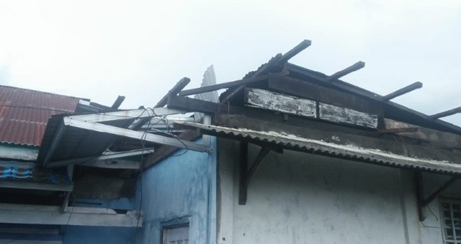 Rumah Warga yang rusak akibat Puting Beliung di Kerinci.