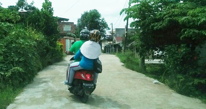Jalan Lingkungan di Kenali Besar Sudah Mulai Rusak.