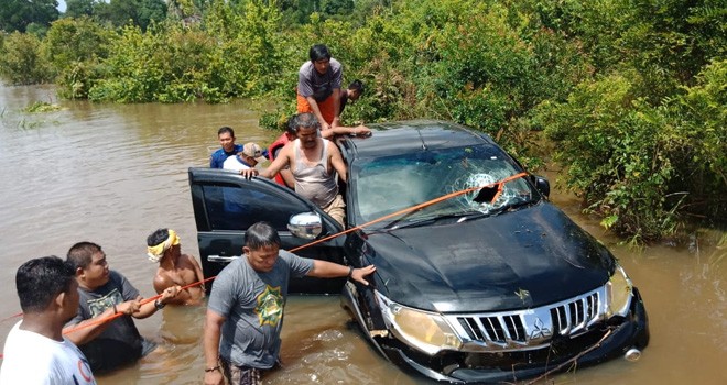  Mobil Camat Jangkat Timur yang Berhasil Dievakuasi.