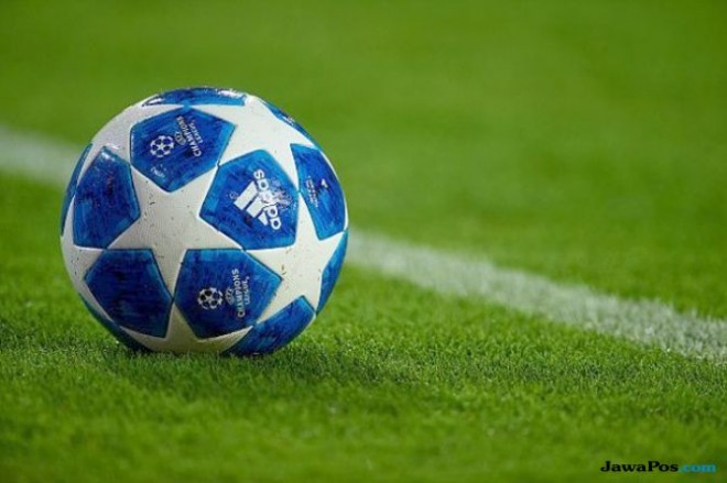 Sebanyak 16 tim telah memastikan diri lolos dari babak penyisihan grup Liga Champions. Usai melewati persaingan sengit, mereka akhirnya melangkah ke sistem gugur yang mulai digelar pada 12-13 Februari 2019. (Dok. UEFA)