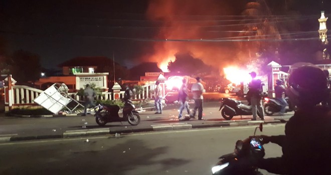 Polsek Ciracas yang di Bakar.