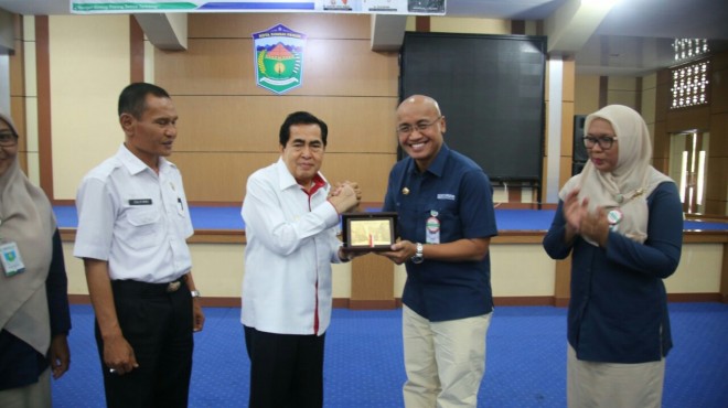 Wako AJB saat Penandatanganan MoU dengan BPJS. 