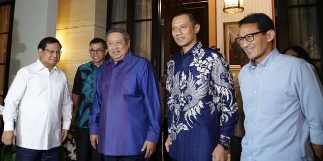 Prabowo - Sandi bersama SBY. Foto : Net