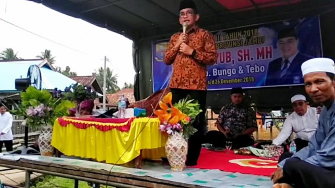 H Bakti saat mengahdiri tablik akbar di Desa Tuo, Kecamatan Sumai, Kabupaten Tebo. Foto : Ist