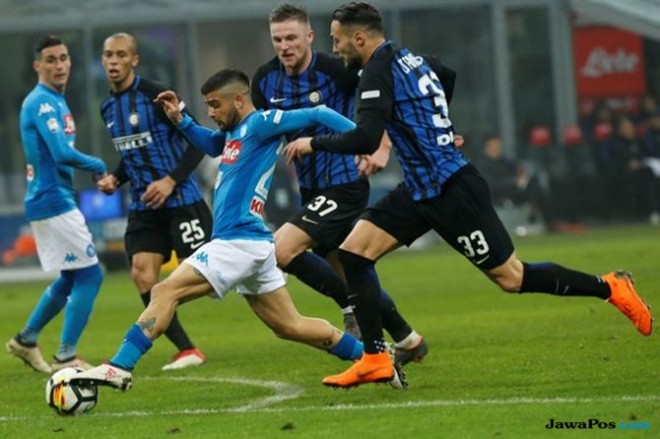 Inter Milan akan menghadapi Napoli di pekan ke-18 Serie A Italia (Reuters)