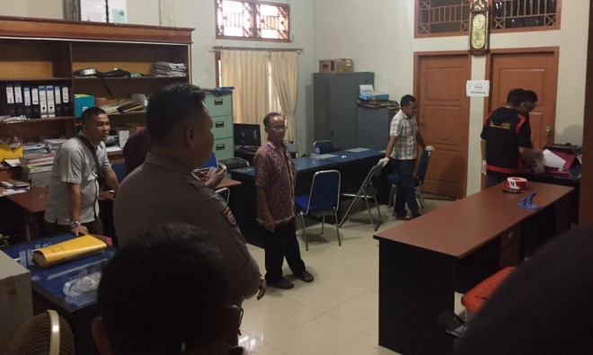 Kejari Buka Paksa Ruang Sekban BKD Muarojambi.