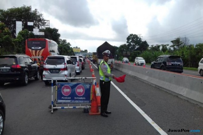 Kemacetan menuju jalur Puncak, Bogor, Jawa Barat (Istimewa)