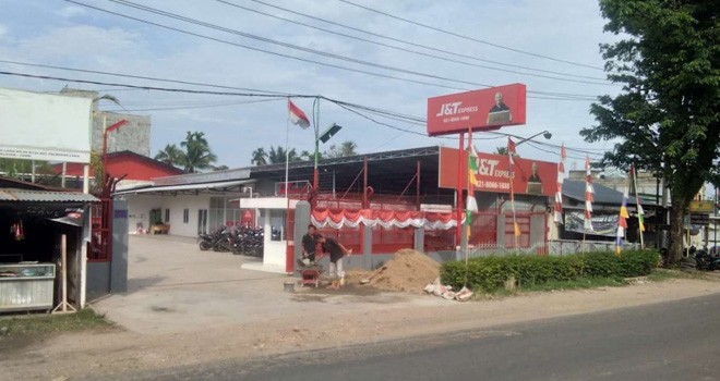 J&T Express Cabang Jambi. Foto : Ist