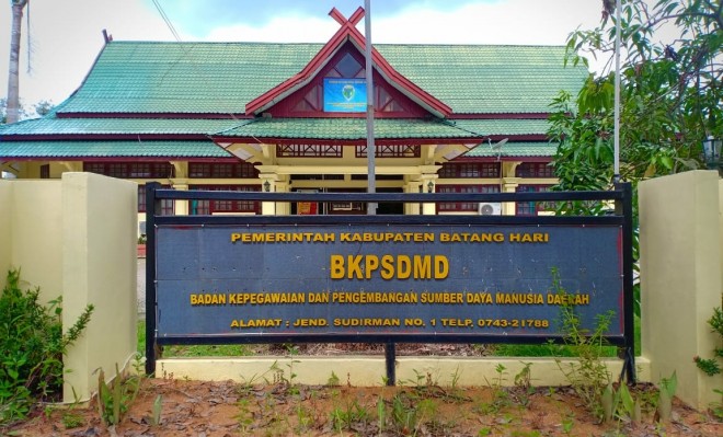 Kantor BKPSDMD Batanghari. Foto : Reza / Jambiupdate