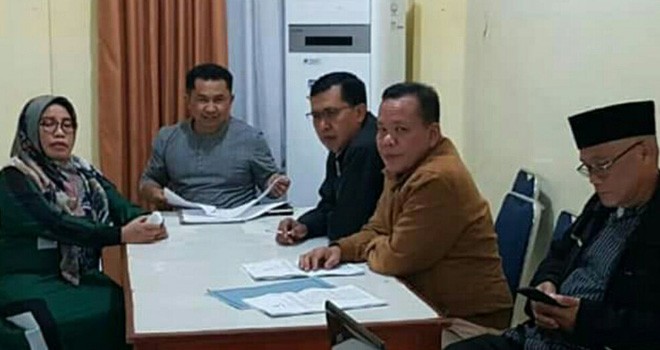 Terlihat Jondri Ali saat melaksanakan pembahasan. Foto : Ist