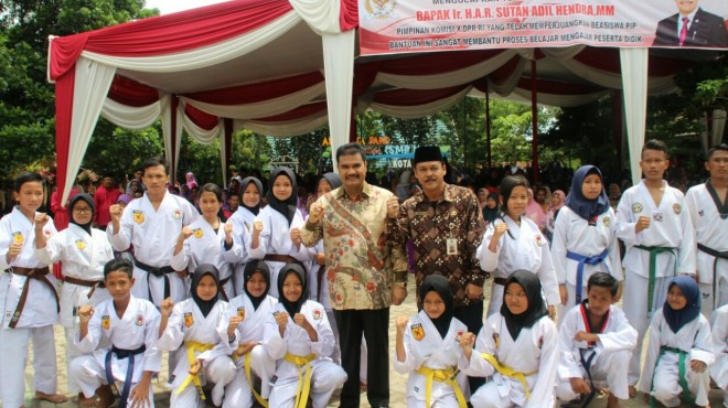Sutan Adil Hendra 