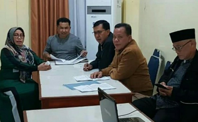 Kabid, Jondri Ali saat pembahasan. Foto : Gusnadi / Jambiupdate