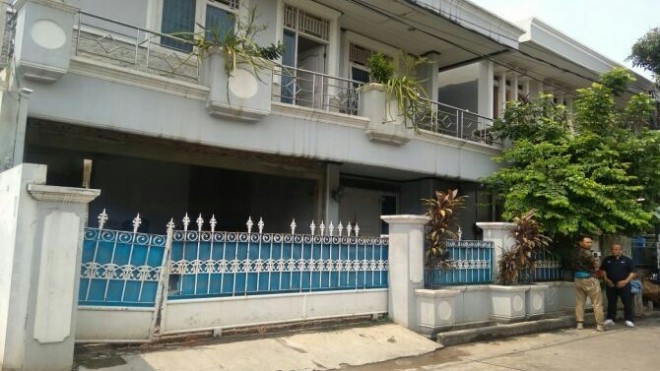 Rumah Ketua KPK, Agus Rahardjo di Bekasi, Jawa Barat. Kemarin, kediamannya diteror bom oleh orang tak dikenal. (Surya/Radar Bekasi/JawaPos.com)