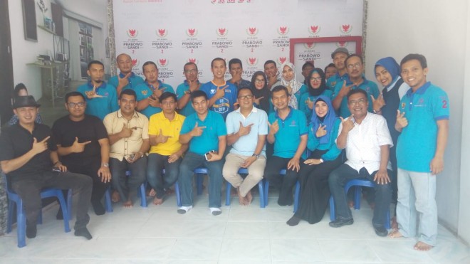 Foto bersamaKetua Umum Rumah Sandiuno Indonesia (RSI) R Sanny Ahmad Irsan, S.sos dan Tim RSI Jambi. Foto : Jambiupdate 