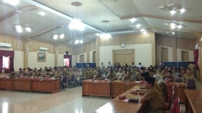 Kegiatan evaluasi Dana Desa dan P2DK yang diselenggarakan di aula Kantor Bupati Sarolangun, Senin (14/1). Foto : Hadinata / Jambiupdate