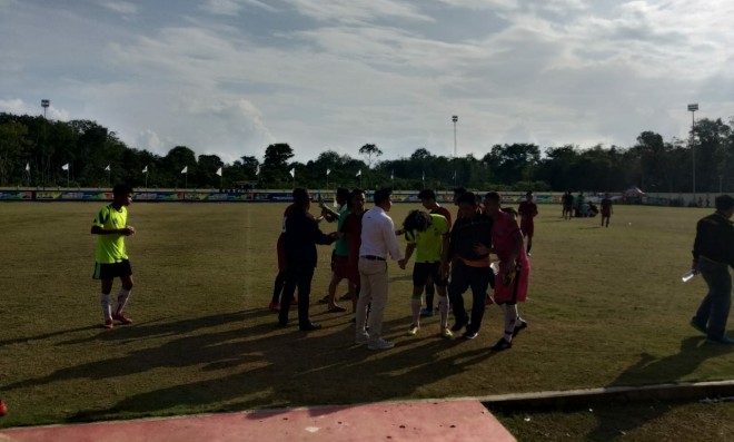 Pertandingan Kabupaten Tanjab Barat melawan tim Kota Jambi. Foto : Wiwin / Jambiupdate