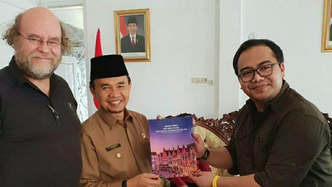 Pihak dewan rempah yang berkunjung kerumah Dinas Bupati Kerinci Adirozal. 
