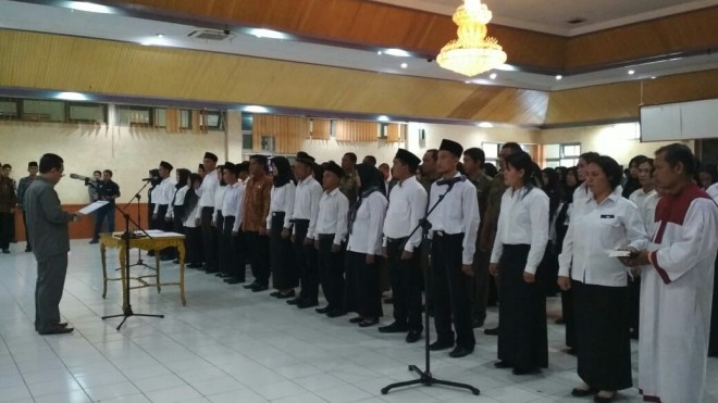 Bupati Syahirsah,Sy melantik sejumlah pejabat dilingkup kerja Pemerintah Kabupaten Batanghari (17/1).