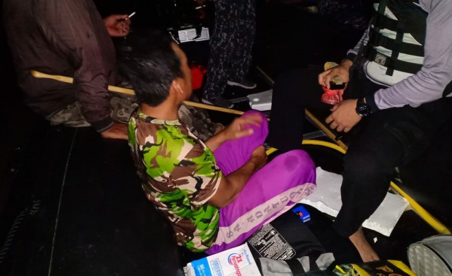 Nyetrum Ikan di Sungai Batanghari, Asmara Ditangkap Polisi. Foto : Ist 