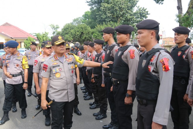 Kalemdiklat Polri Cek Kesiapan Pasukan OMB Polda Jambi. Foto : Ist