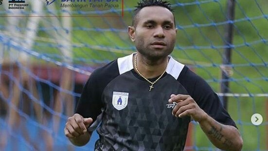 Titus Bonai langsung terlihat dalam latihan perdana Persipura, Rabu (23/1) (Instagram persipurapapua1963)