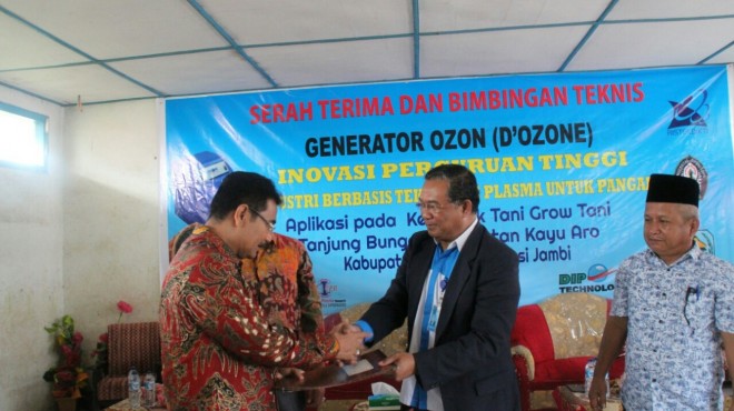 Sutan Adil Hendra. 