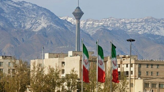 Duta Besar Iran untuk Indonesia Valiollah Mohammadi mengatakan, Iran merupakan negara yang berpengalaman menghadapi sanksi (Aznews)