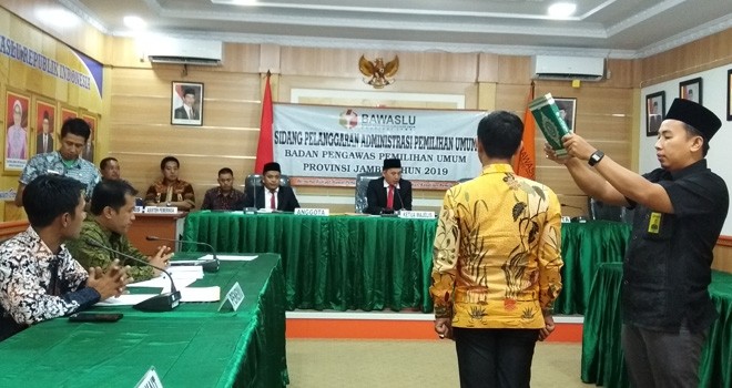 Sidang Dugaan Pelanggaran Administrasi Bawaslu Jambi Agenda Pemeriksaan Saksi, Kamis (7/2). Foto : Ist