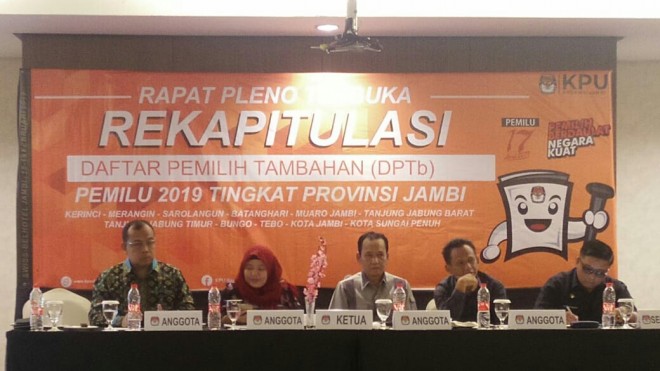 Rapat Pleno yang bertempat di Swiss-Belhotel Jambi, Selasa (19/2). 