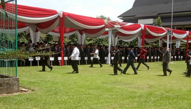 Pelantikan Pejabat Eselon III dan IV Pemprov Jambi. Foto : Andri / Jambiupdate