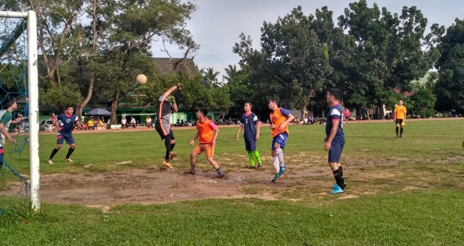 Pers FC melakoni laga persahabatan kontra Jaguar FC yang berakhir imbang 4-4 di Stadion Mini Kota Jambi.